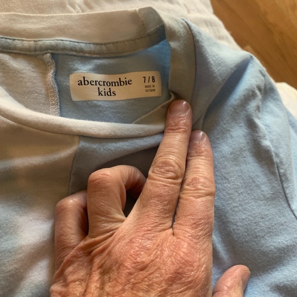 Size 7/8 ambercrombie and fitch kids t-shirts. Minimal wear, super soft. - Picture 3 of 3